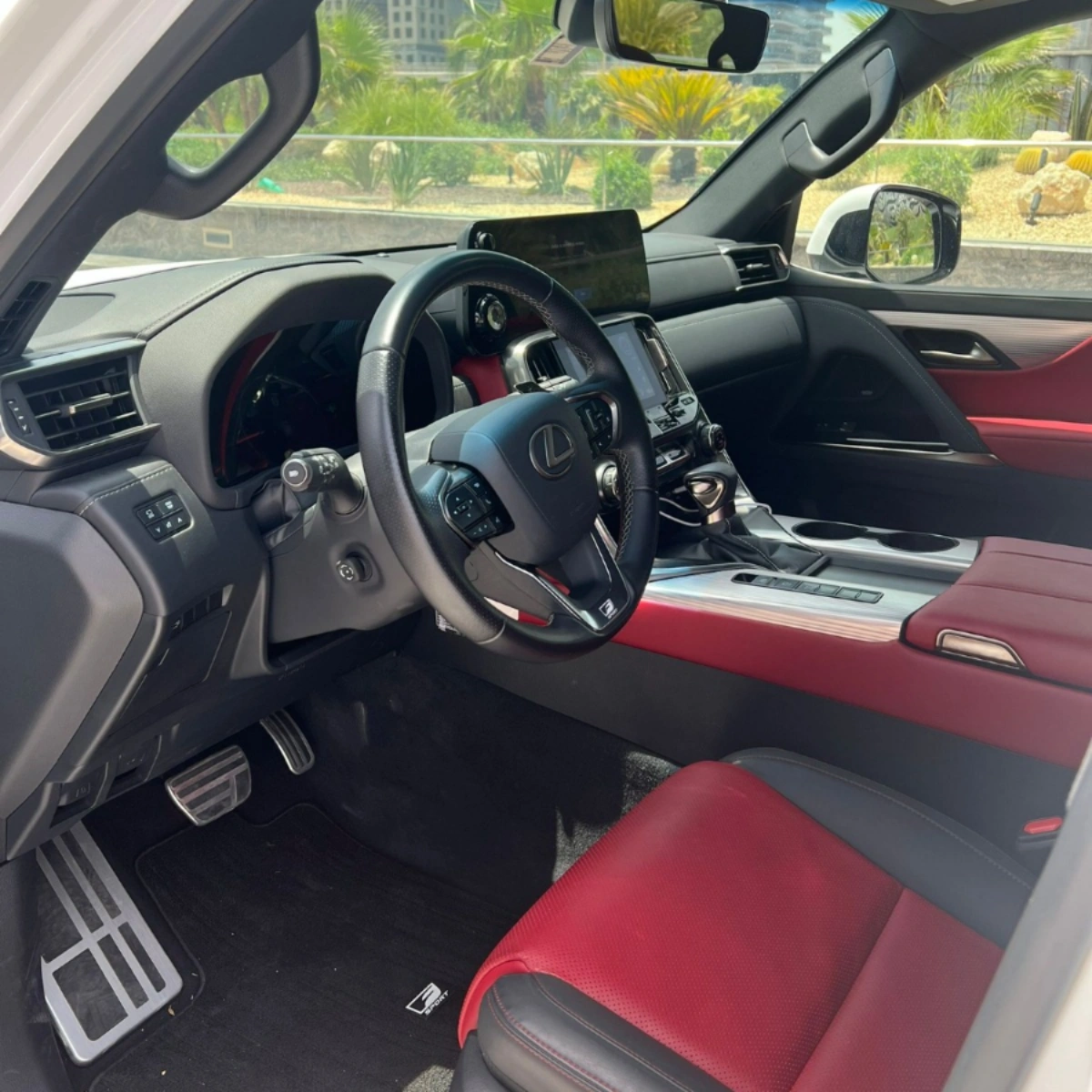 Lexus LX 600 F SPORT - Image 3