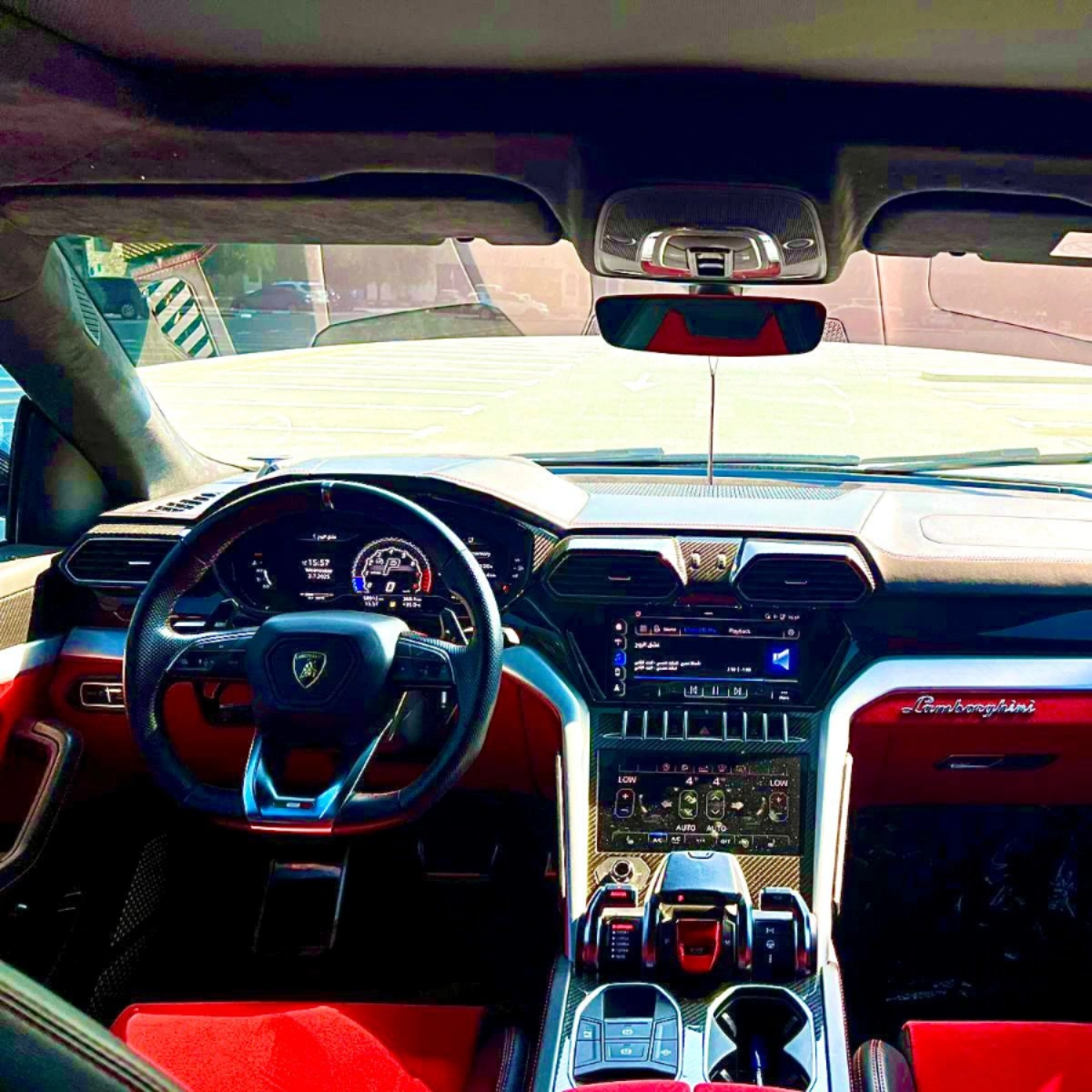 Lamborghini Urus - Image 3